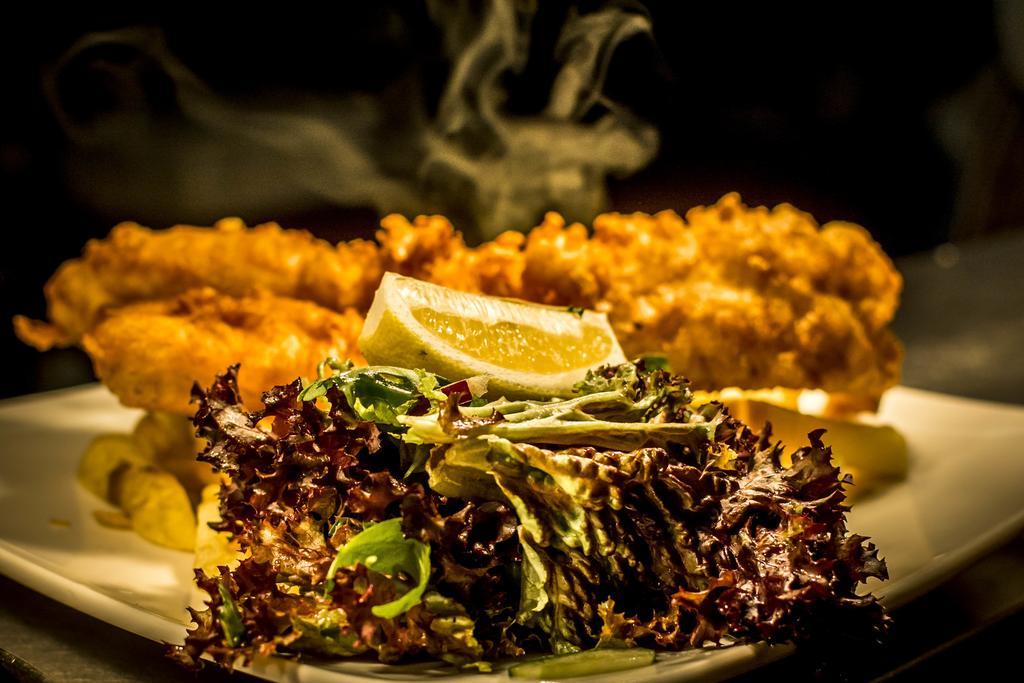 Parsonage Farm Inn Saint Florence Экстерьер фото