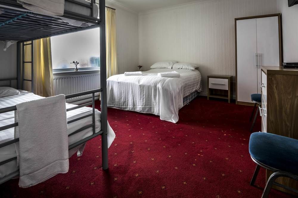 Parsonage Farm Inn Saint Florence Экстерьер фото